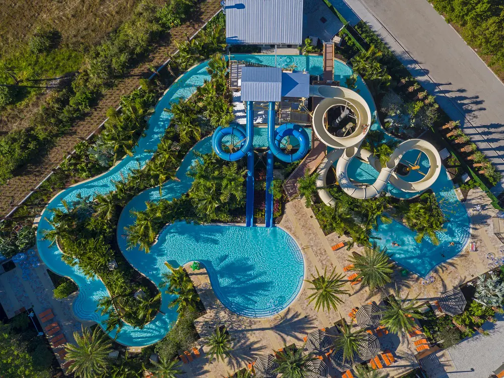 It is one of the top winning resort in Florida with waterslides